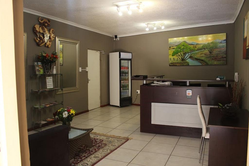 Flamboyant Guest Lodge Γιοχάνεσμπουργκ Εξωτερικό φωτογραφία